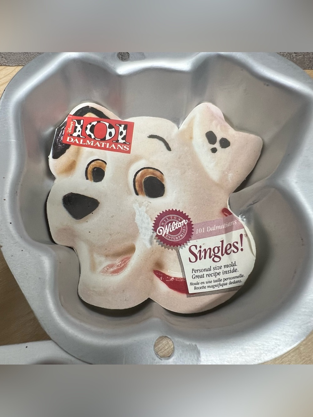 Wilton Singles Cake Pans set of 3-Bugs Bunny Mickey Mouse 101 Dalmatians 90s - Picture 3 of 9
